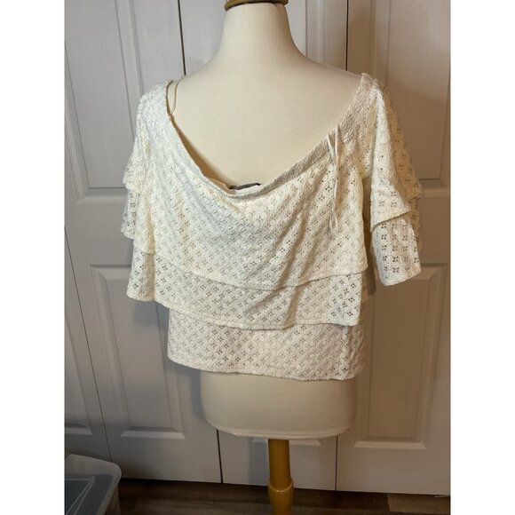Banana‎ Republic Ivory Cream Off Shoulder Lace Top Blouse Ruffle Tiered Medium - Picture 5 of 7